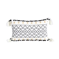 Federa per cuscino lombare boho con rombi neri geometrici e nappe bianche ai bordi - Stile Rettangolare Geometrico Nero (Federa E Imbottitura)