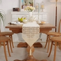 Runner da tavola beige in pizzo all'uncinetto con nappe per arredamento country chic - 30x140 / Bordo Ondulato Estremità Triangolare