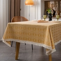 Mantel amarillo mostaza con patrón geométrico de rombos y elegantes flecos de algodón - 100x140 / Amarillo