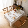 Nappe vintage beige avec broderie de feuilles de café et pompons à franges - 140x240 / Jardin Secret