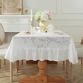 Mantel blanco de estilo rústico francés con motivos de hojas y elegantes volantes - 90x90cm / Malla de Hojas con Volantes