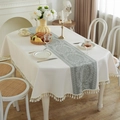 Beige Tischdecke mit grünem Vintage-Blumenmuster und eleganten Quastenkanten - 140x180 / Oval Weiß Scheibe (Quaste)