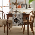 Halloween Tischläufer mit Geisterhaus-Motiven und schwarz-weißen Quasten für Esstisch - 35x120 / Schwarz Karierter Kürbis + Kaffee Quasten