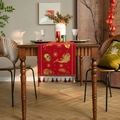 Festlicher roter Tischläufer mit traditionellen Koi-Motiven und bunten Quasten für Neujahr - 35x120 / Yuanbao Fisch + Rote Quaste