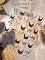Stickers ongles marron rouge foncé style français avec motifs nœuds et dentelle Y7599 - Style Relief (YT7599)
