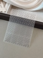 Autocollant à ongles luxueux grille dorée avec points argentés type YT6013 - Style Grille Noir Argent (YT6013)