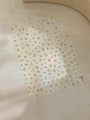 Detail of self-adhesive nail art stickers with gold flowers and green leaves YT4302 - Bronzing Five-Petal Flower and Green Leaf Style (YT4302Me)