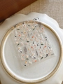 Detalle de pegatinas para uñas carpa koi 3D en relieve con loto sobre plato cerámico - Relieve YT4156