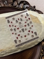 Details van Aristocratic Atmosphere nagelstickers met vintage lijsten en hartmotieven - Gelei Reliëf Goud (YT4269Gd)