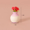 Miniatur-Vase mit roten Blumen, lila-cremefarben, 3,3 cm Höhe für das Puppenhaus Dekor - Rote Blume