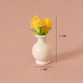 Miniatur-Puppenhaus-Keramikvase mit gelben Blumen, 3,2 cm hoch für DIY-Bastelarbeiten - Gelber Stil (Gelbe Blume in Vase x1)