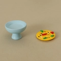 Set cibo in miniatura per casa delle bambole con vassoio blu e pizza colorata - Stile Pizza Gialla