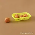 Set in miniatura per casa delle bambole con cesto giallo e quattro patate realistiche - Cesto Lungo E Patata