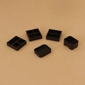 Fünfteiliges Set schwarzer Miniatur-Aufbewahrungsboxen und Tabletts für Puppenhäuser - Schwarz