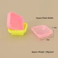 Miniatur-Puppenhaus-Aufbewahrungskorb quadratisch aus Kunststoff in Pink und Gelb, 4cm - Quadratischer Korb