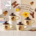 Set di quattro tazze in ceramica da 330ml con coperchio a castagna e decoro orso cartone - Decalcomania Orso (Tazza con coperchio)