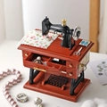 Vintage-Nähmaschinen-Spieluhr mit Schmuckschublade und realistischen Miniaturdetails - Spieluhr Ornament / Moderner Stil