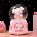 Primer plano de una bola de nieve rosa con conejo adorable y base con diseño de rombos - 100# (Música+Luz+Nieve Automática) / Conejo Rosa (smile)