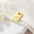 14K vergulde rechthoekige hanger met 3D-letter P voor het maken van DIY-sieraden - Echt verguld met hoge kleurretentie / Hoofdletter P (H-12549)