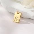 14K vergulde rechthoekige hanger met gegraveerde letter S voor DIY-sieraden maken - Echt verguld met hoge kleurretentie / Hoofdletter S (H-12552)
