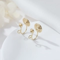 Convertitori di orecchini a spirale dorati minimalisti per lobi non forati su supporto - Oro 14K