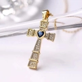 Kreuz-Herz-Anhänger-Halskette mit 14k Gold-Finish und blauem Zirkonia-Zentrum - Blaues Herz & Weißer Strass Stil (H-11680 Blau-Weiß)