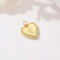 14k gouden hartvormige hanger met letter E gravering en gedraaide touwrand - Stijl E (H-10516)