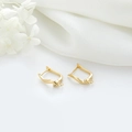 Détail de boucles d'oreilles dorées 14k avec zircon et anneau pour bijoux DIY - Style Zircon Unique (H-8361)