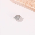 Dettaglio della chiusura magnetica argentata con zircone per creazione di gioielli - Palladio (K010707)