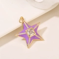 Détails d'un pendentif étoile en émail violet avec bordure dorée et zircons - Pendentif Pentagramme (H-7348) / Violet