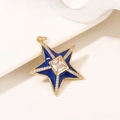 Détail du pendentif étoile 3D avec émail bleu et zircone cubique plaqué or élégant - Pendentif Pentagramme (H-7348) / Bleu foncé
