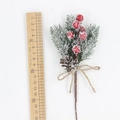 Künstlicher Weihnachts-Beeren-Kiefern-Zweig mit Schneeflocken und Jute-Schleife 18cm - 1 Stück / Rot