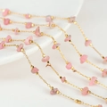 Bracciale a catena dorata fatto a mano con pietre naturali rosa e piccole perline - Stile Pietra Naturale Rosa (AL-262)