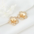 Goldene Kamelien-Schmuckanhänger mit glitzernden Zirkonia für DIY-Ohrringe Design - Fünfblättrige Blütenhalterung (H-6544)