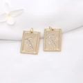 Colgante rectangular de oro de 14K con letra T, pavé de diamantes y grabado STAR PARIS - Placa Cuadrada Letra T Oro 14K