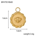 Details des runden Edelstahl-Bienenanhängers in Gold mit Maßen 1,6 cm und Wellenrand - Runde Marke mit Wellenrand & Bienenrelief (BP47951BW0)