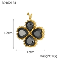 Dettaglio ciondolo quadrifoglio con pietre a cuore nere e specifica misura 1,2 cm - Stile Quadrifoglio Agata Nera Cuore Dorato (BP1621B1)