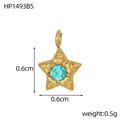 Nahaufnahme des goldenen Sternanhängers mit blauem Zirkon, zeigt Maße von 0,6 cm - Blauer Strass Stern (HP1493B5)
