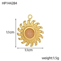 Vintage goldener Sonnenanhänger mit pinkem Naturstein und geometrischem Flammendesign - Sonnenförmiger Rosa Stein (HP1442B4)