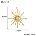 Detaillierte Größentabelle mit 3,8 cm Höhe und 3,4 cm Breite für den Gold-Sonnenanhänger - Wellenstrahl Halbkugel Stil (BP3731B)