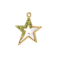 Detail van de gouden sterhanger met groene zirkoon en witte parelmoer inlegwerk - Pentagram Parelmoer Met Groene Strass Hanger (HP43458D2A2)