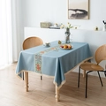 Nappe bleu gris en lin avec broderie florale classique et bordure en dentelle - 150cm*200cm / Bleu