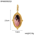 Detailansicht eines ovalen rosa Steinanhängers mit goldener Perlung und Maßen - Rhodonit-Stil (BP48695B2Q3)