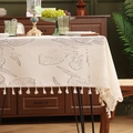 Mantel moderno beige con bordado de tulipanes y borlas decorativas para mesa de comedor - 140*100 / Blanco Roto