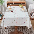 Tovaglia rettangolare bianca con ricamo floreale in un ambiente domestico accogliente - Stile Quadrato (60*60cm) / Bianco
