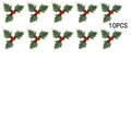 Set van 10 kunstmatige hulstbladeren met rode bessen voor kerstdecoratie en knutselen - 10 Stuks Verpakking / Rode Bessen en Bladeren