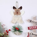 Decorazione natalizia renna di peluche con aghi di pino, bacche rosse e palla dorata - Stile Renna di Natale
