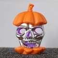 Luce LED teschio zucca di Halloween con cappello arancione e finitura metallica argento - Teschio Arancione