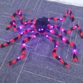 Halloween Deko Riesenspinne mit lila LED Lichtern und flexiblen Beinen für Party - Groß / Rot & Schwarz