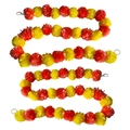 Leuchtende künstliche Ringelblumenkette in Orange und Gelb für indische Diwali Dekorationen - Stil 1 / Orangegelb